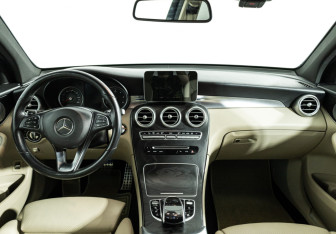 Подержанный автомобиль Mercedes-Benz GLC Coupe 2018 года (13 фото)