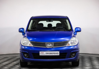Подержанный автомобиль Nissan Tiida Hatchback 2008 года (2 фото)