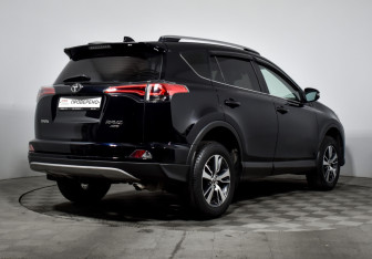Подержанный автомобиль Toyota RAV4 2019 года (5 фото)