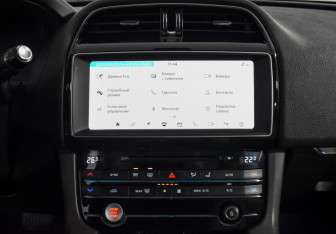 Подержанный автомобиль Jaguar F-Pace 2016 года (20 фото)