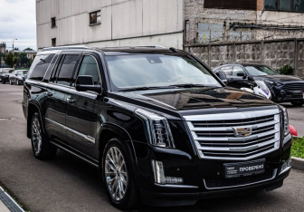 Подержанный автомобиль Cadillac Escalade Suv 2015 года (4 фото)