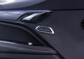 Подержанный автомобиль Geely Tugella 2023 года (20 фото)