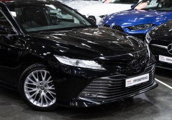 Подержанный автомобиль Toyota Camry Sedan 2020 года (5 фото)