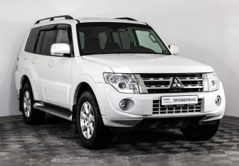 Подержанный автомобиль Mitsubishi Pajero 2014 года (3 фото)