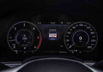 Подержанный автомобиль Volkswagen Touareg 2021 года (16 фото)