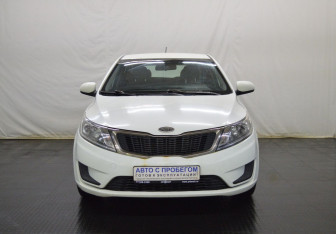 Подержанный автомобиль Kia Rio Hatchback 2012 года (2 фото)