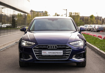 Подержанный автомобиль Audi A4 Sedan 2020 года (4 фото)