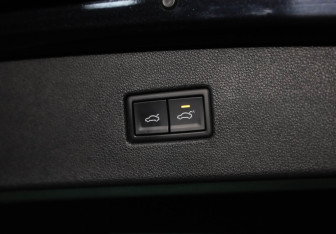 Подержанный автомобиль Volkswagen Tiguan 2019 года (35 фото)