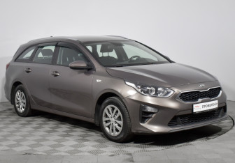 Подержанный автомобиль Kia Ceed Wagon 2019 года (3 фото)