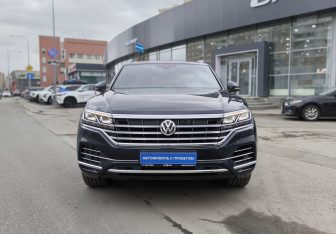 Подержанный автомобиль Volkswagen Touareg 2019 года (2 фото)