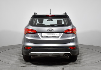 Подержанный автомобиль Hyundai Santa Fe 2012 года (6 фото)