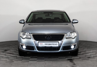 Подержанный автомобиль Volkswagen Passat Sedan 2006 года (2 фото)