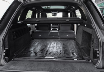 Подержанный автомобиль Land Rover Range Rover 2020 года (38 фото)