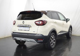 Подержанный автомобиль Renault Kaptur 2019 года (5 фото)