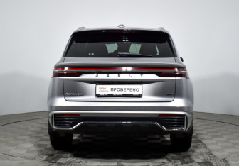 Подержанный автомобиль Geely Monjaro 2023 года (6 фото)
