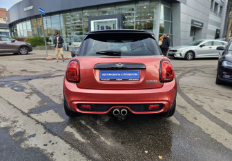 Подержанный автомобиль MINI Hatch 2020 года (5 фото)