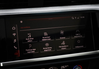 Подержанный автомобиль Audi Q3 2024 года (17 фото)