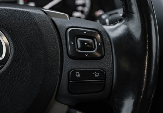 Подержанный автомобиль Lexus NX 2016 года (14 фото)