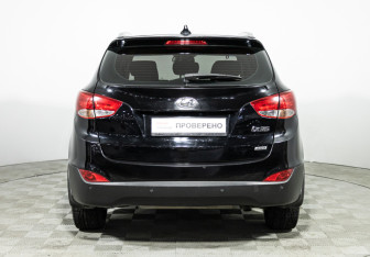 Подержанный автомобиль Hyundai ix35 2014 года (6 фото)