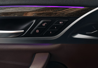 Подержанный автомобиль BMW X3 2018 года (11 фото)
