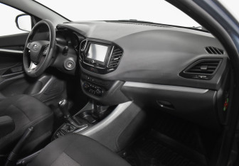 Подержанный автомобиль LADA (ВАЗ) Vesta Sedan 2016 года (12 фото)