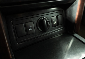 Подержанный автомобиль Toyota Land Cruiser Prado 2015 года (18 фото)