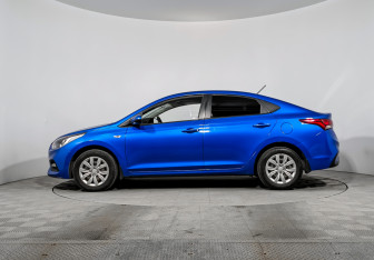 Подержанный автомобиль Hyundai Solaris Sedan 2017 года (8 фото)