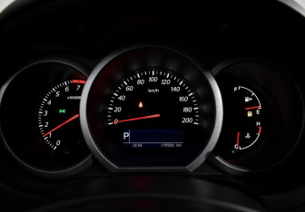 Подержанный автомобиль Suzuki Grand Vitara 2014 года (18 фото)