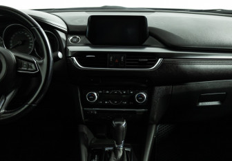 Подержанный автомобиль Mazda 6 Sedan 2018 года (14 фото)