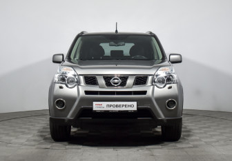 Подержанный автомобиль Nissan X-Trail 2012 года (2 фото)