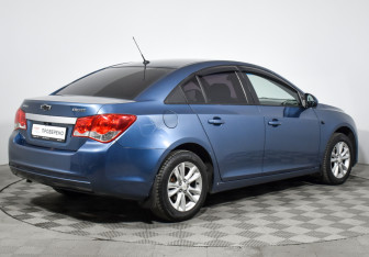 Подержанный автомобиль Chevrolet Cruze Sedan 2012 года (5 фото)
