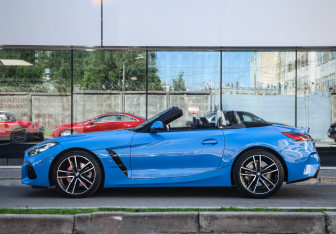 Подержанный автомобиль BMW Z4 Roadster 2020 года (14 фото)