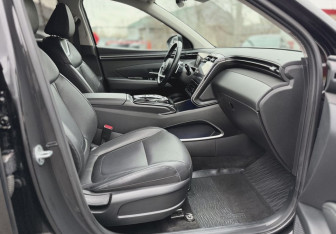 Подержанный автомобиль Hyundai Tucson 2022 года (18 фото)