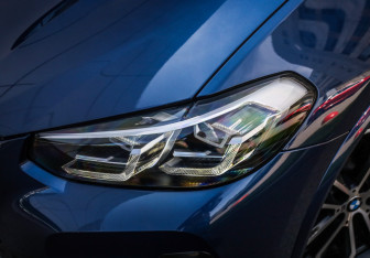 Подержанный автомобиль BMW X3 2021 года (11 фото)