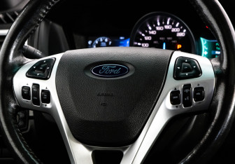 Подержанный автомобиль Ford Explorer 2012 года (12 фото)