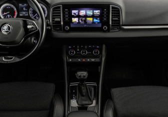Подержанный автомобиль Skoda Karoq 2021 года (14 фото)