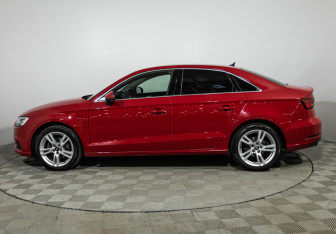 Подержанный автомобиль Audi A3 Sedan 2020 года (8 фото)