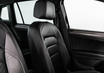 Подержанный автомобиль Volkswagen Tiguan 2021 года (26 фото)