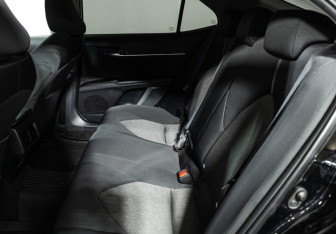 Подержанный автомобиль Toyota Camry Sedan 2021 года (10 фото)