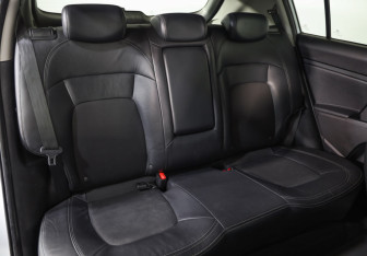 Подержанный автомобиль Kia Sportage 2011 года (20 фото)