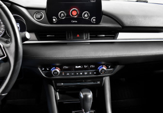 Подержанный автомобиль Mazda 6 Sedan 2019 года (18 фото)