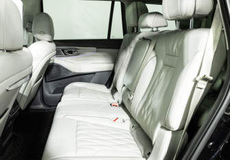 Подержанный автомобиль GAC GS8 2023 года (10 фото)