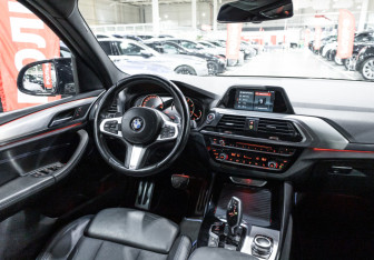 Подержанный автомобиль BMW X3 2019 года (17 фото)