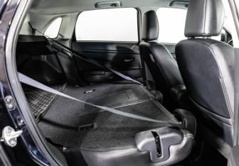 Подержанный автомобиль Mitsubishi ASX 2013 года (21 фото)