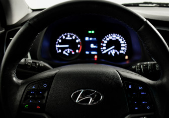 Подержанный автомобиль Hyundai Tucson 2017 года (15 фото)