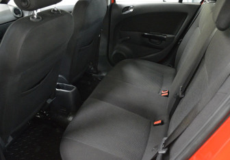 Подержанный автомобиль Opel Corsa 2012 года (10 фото)