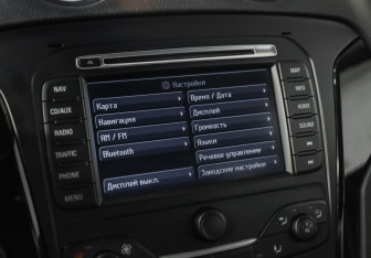 Подержанный автомобиль Ford Mondeo Sedan 2012 года (15 фото)