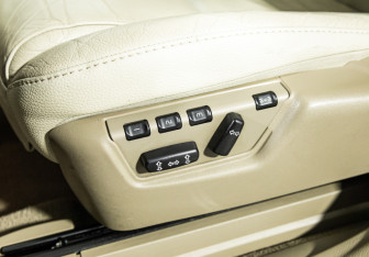 Подержанный автомобиль Volvo XC90 2012 года (16 фото)