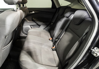 Подержанный автомобиль Ford Focus Hatchback 2014 года (10 фото)