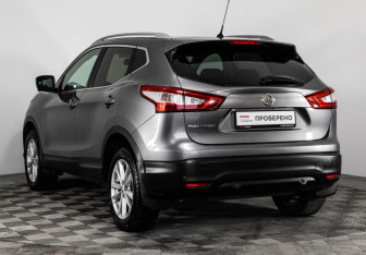 Подержанный автомобиль Nissan Qashqai 2014 года (7 фото)